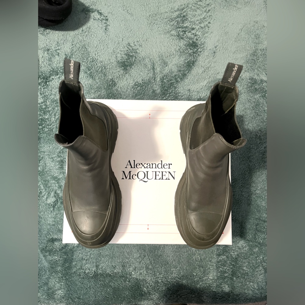 Alexander McQueen Chelsea